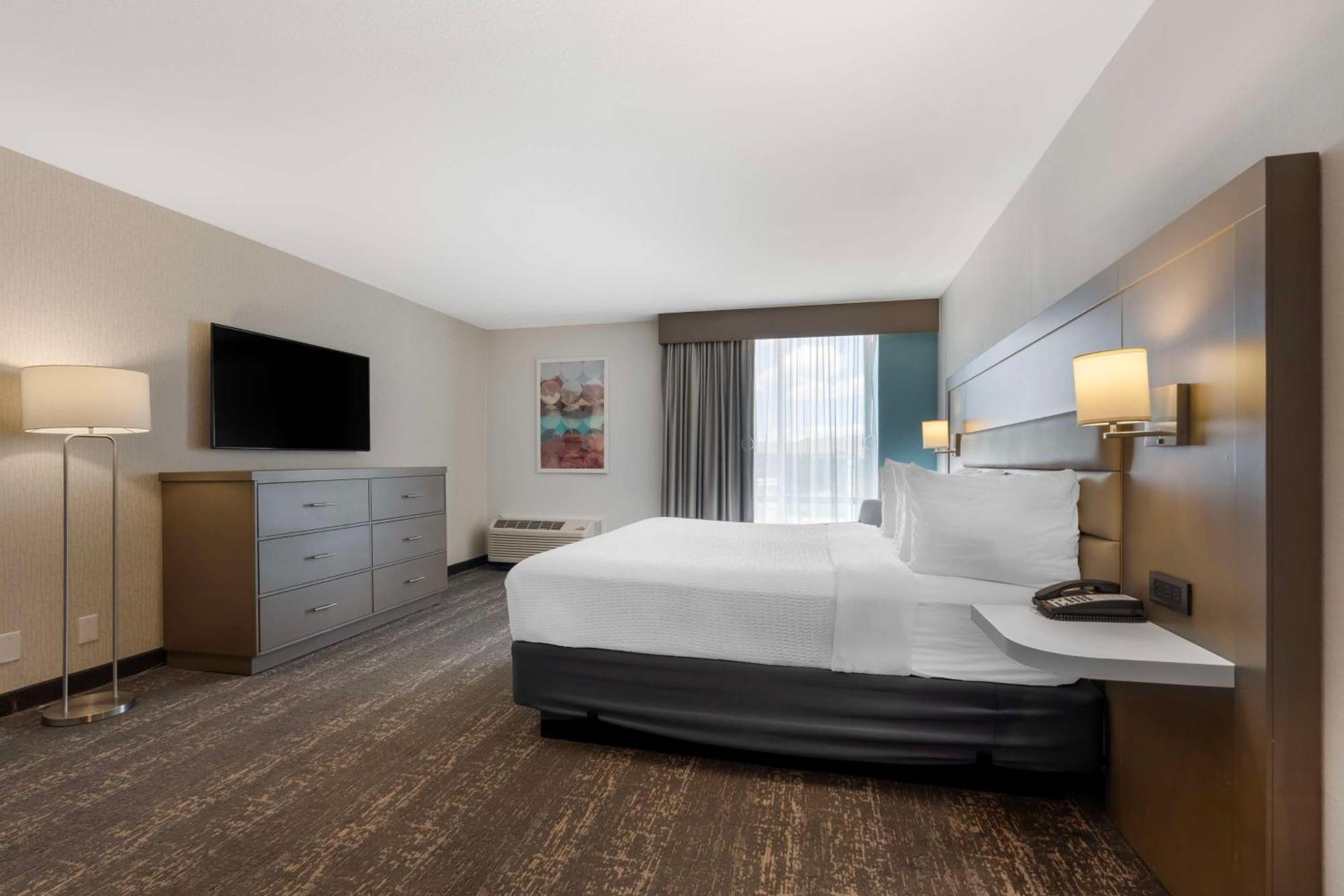 Best Western Plus Sparks-Reno Hotel Exterior photo